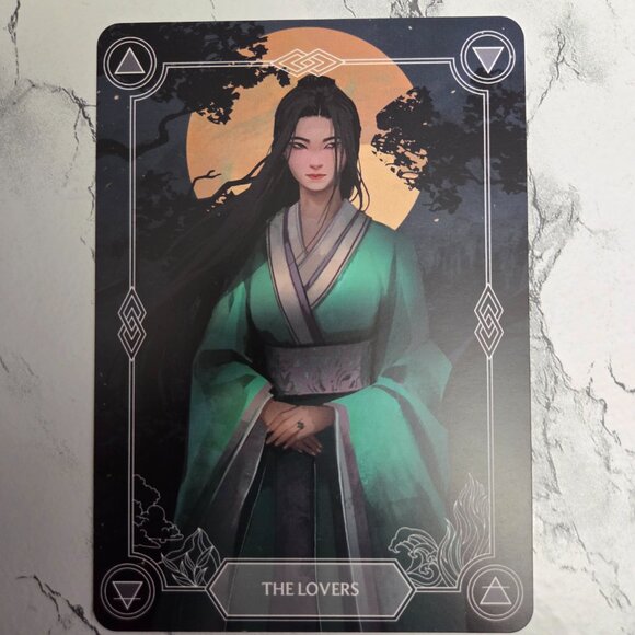 Fairyloot Yining / Jin and Zixin Tarot Set September 2025 A Midnight Promise - Picture 2 of 4